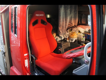 RECARO�i���J���V�[�g�j�@�O�H�ӂ����@�X�[�p�[�O���[�g�@H24�N����RECARO�i���J���j�@SR-7F�@KK100�@RED�@����