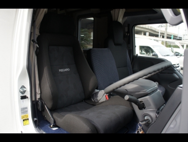 RECARO�i���J���V�[�g�j�@ISUZU�@�G���t�@�i���[�@�o���e�b�N�@�W��520�N���[�Y�Ƀ��J���@�G���S���hD�@�V�[�g�q�[�^�[�t���@BK�@�A�[�����X�g�t���@����