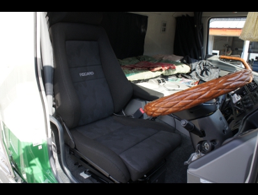 RECARO�i���J���V�[�g�j�@�O�H�ӂ����@�X�[�p�[�O���[�gV�Ƀ��J���@�G���S���hMV�@BK�@�A�[�����X�g�t���@����