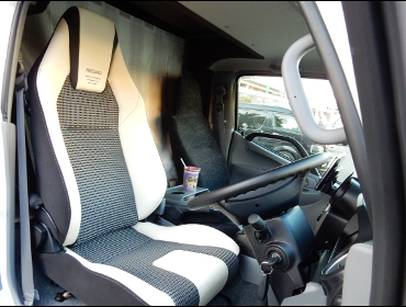 RECARO�i���J���V�[�g�j�@TOYOTA�@�J�����[�h�Ƀ��J���@LX-F�@IL110H�@���@����