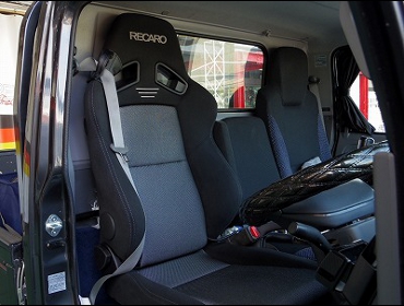MAZDA�@�^�C�^���@�W���{�f�B�@�Ɂ@RECARO�i���J���j�V�[�g�@SR-7F�@GK100�@BK/SIL�@�A�[�����X�g�t���@����