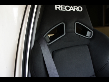 MAZDA�@�{���S�@�L�����s���O�@�Ɂ@RECARO�i���J���j�@SR-7F�@KK100�@BK�@�A�[�����X�g�t���@����