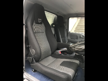 RECARO�i���J���V�[�g�j�@ISUZU�@07�@�G���t�@�W���L���u�@�Ɂ@RECARO�i���J���j�@LX-F�@IN110�@BK�@�A�[�����X�g�t���@����