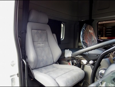 RECARO�i���J���V�[�g�j�@HINO�@�v���t�B�A�@SHIEDD�i2018�N8���j�@�Ɂ@RECARO�i���J���j�@�G���S���hMV�@�O���C�@�V���[�g���H�@����