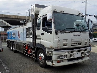 ISUZU�@�M�K�i�G�A�T�X�V�[�g�ԁj�@�Ɂ@RECARO�i���J���j�@SR-7F�@Lassic�@���F�@�A�[�����X�g�t���@����