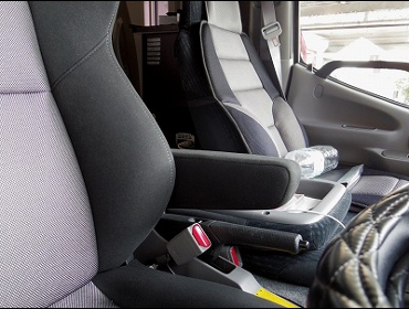 TOYOTA�@�J�����[�h�i2018�N�j�@�Ɂ@RECARO�i���J���j�@SR-7F�@GK100�@BK/SIL�@�A�[�����X�g�t���@����