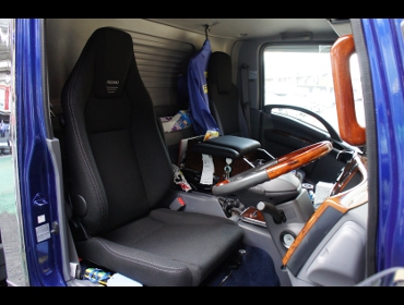 �������@�G���O�@NPR85�@�Ɂ@RECARO�i���J���j�@LX-F�@TR�@NN�@�V�[�g�q�[�^�[�t���@����