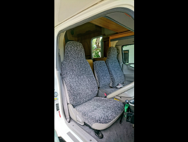 TOYOTA�@�J�����[�h�x�[�X�@�o���e�b�N�А��@ZIL520�i2500cc�f�B�[�[���^�[�{�@4WD�j�@�Ɂ@RECARO�i���J���j�@LX-F�@TR�@NN�@BK�@�A�[�����X�g�t���@����