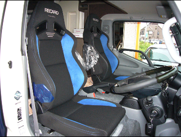 TOYOTA�@�J�����[�h�@�Ɂ@RECARO�i���J���j�@SR-7F�@����@�A�h�o���X�G�f�B�V����2019�@�u���[�@�A�[�����X�g�t���@�~���E�@����