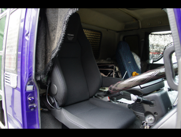 ISUZU�@�t�H���[�h�@FRR34L4�i2004�N2���j�@�Ɂ@RECARO�i���J���j�@LX-F�@TR�@NN�@BK�@�A�[�����X�g�t���@����