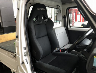 SUBARU�@�T���o�[�g���b�N�@TT1�@�Ɂ@RECARO�i���J���j�@SR-7F�@GK100�@BK/BK�iA/R�j�@����