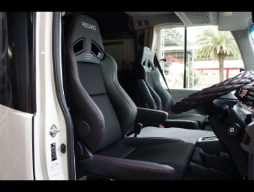 TOYOTA�@�R�[�X�^�[�i2020�N�j�@�Ɂ@RECARO�i���J���j�@SR-7F�@Lassic�@BK�@�A�[�����X�g�t���@�~���E�@����