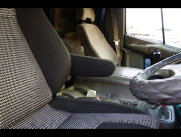 MITSUBISHI�@�t�@�C�^�[�@FK612J�@�G�A�T�X�V�[�g�ԁi1996�N�j�@�Ɂ@RECARO�i���J���j�@LX-F�@IN110�@BK�@A/R�@�A�[�����X�g�t���@����