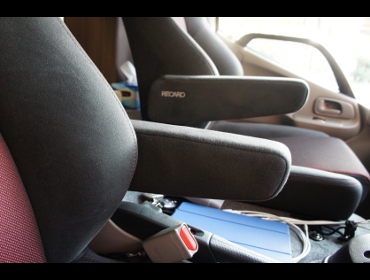 TOYOTA�@�J�����[�h�@�N���A5.3W�@�Ɂ@RECARO�i���J���j�@SR-7F�@GK100�@RED�@���@SR-7F�@GK100�@BK/RED�@�V�[�g�q�[�^�[�t���@����