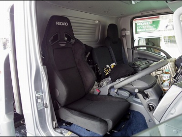 ISUZU�@�G���t�@�Ɂ@RECARO�i���J���j�@SR-7F�@GU100�@BK�@A/R�@����